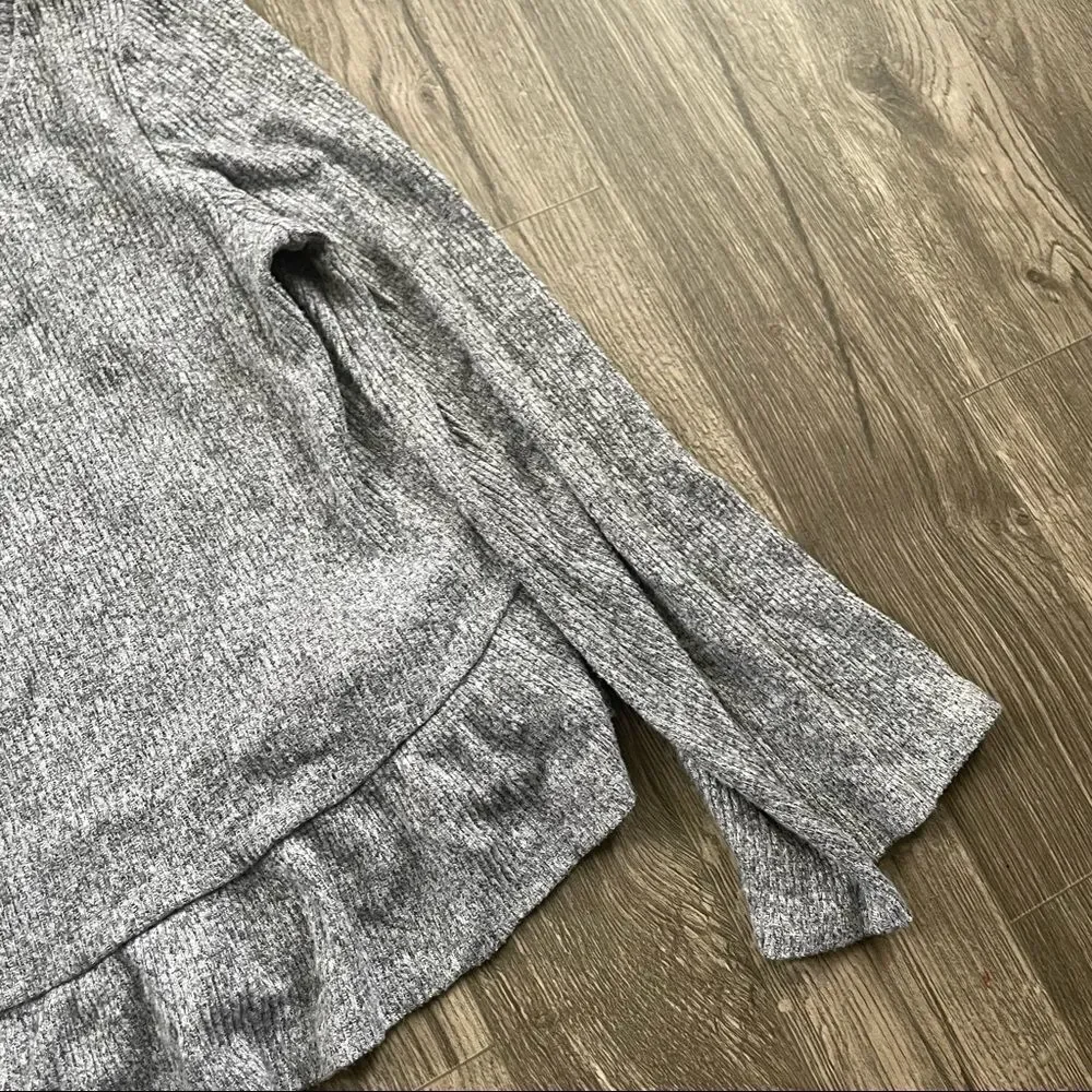 2/$20 GILLIGAN & O'MALLEY RIBBED COZY RUFFLE BELL SLEEVE SLEEP SHIRT