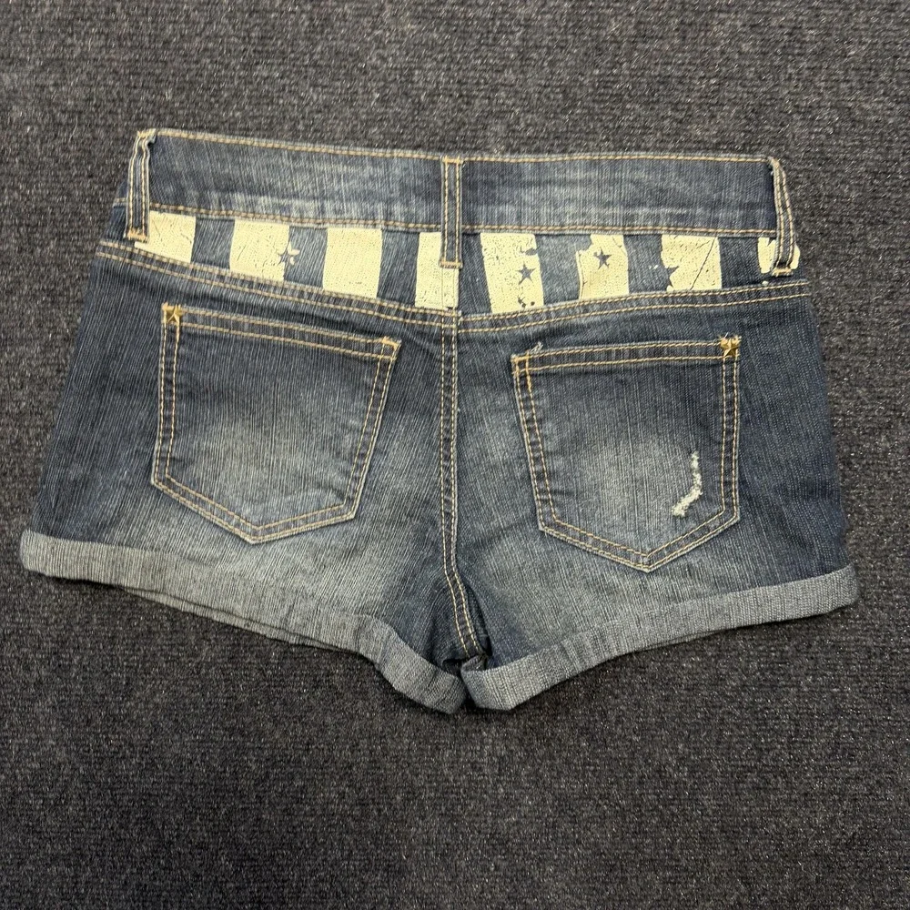lei shorts juniors