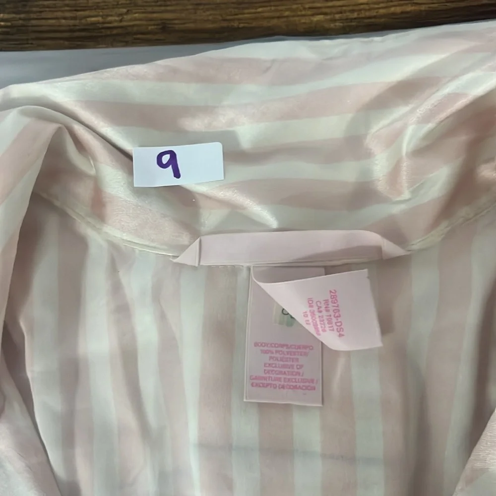 Victoria's Secret Pink‎ White Striped Satin Pajama Top Button Down Long Sleeve M