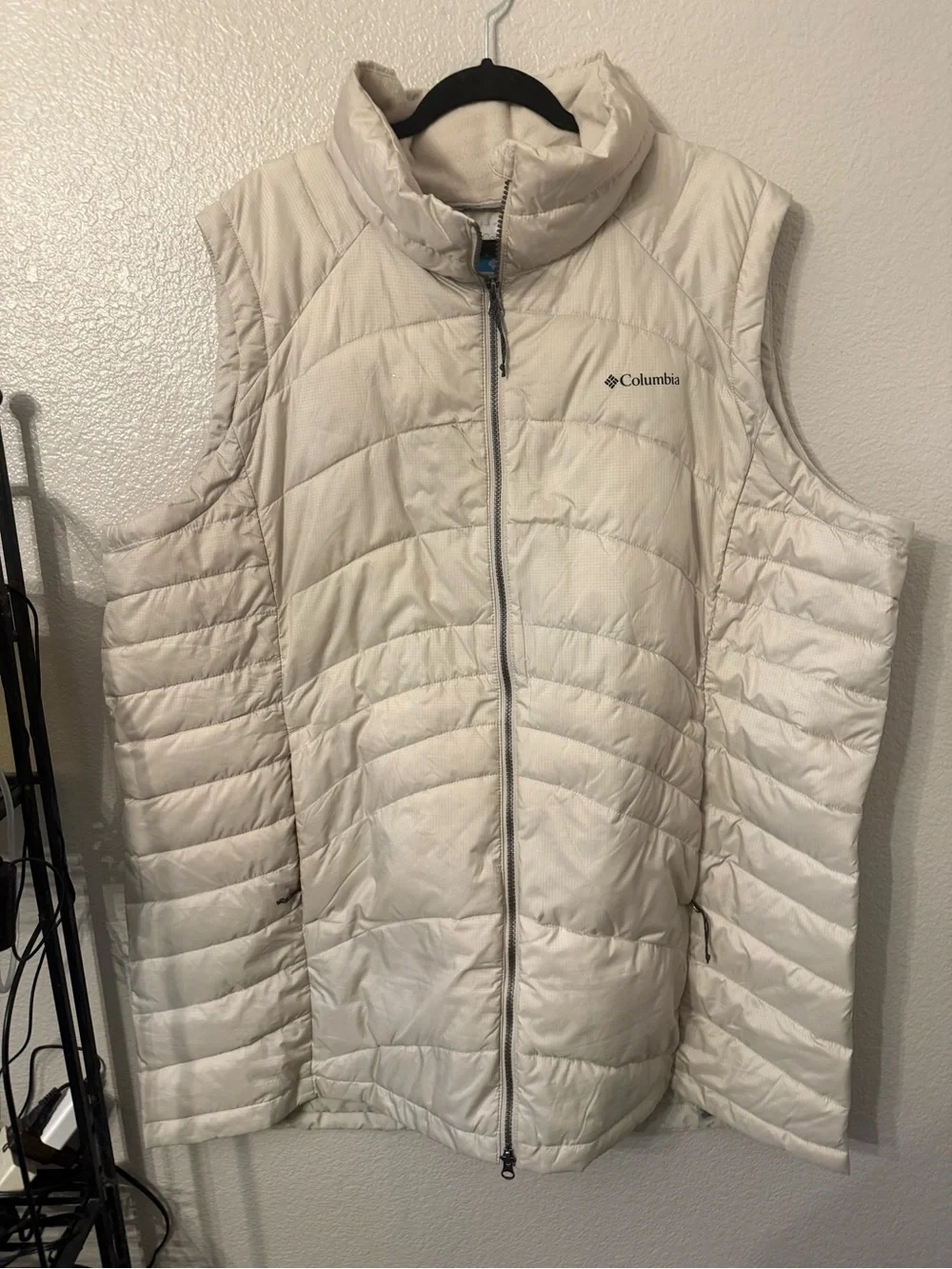 Columbia Women's Light Cream Quilted Insulated Vest