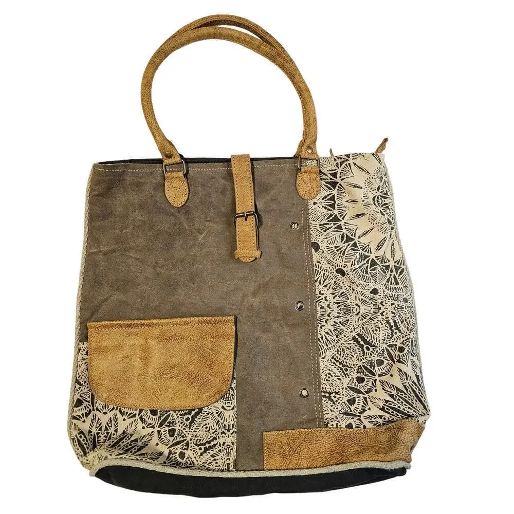 Maya Tote Bag. Leather & Canvas. Floral large bag. Zip closure. Multiple pockets