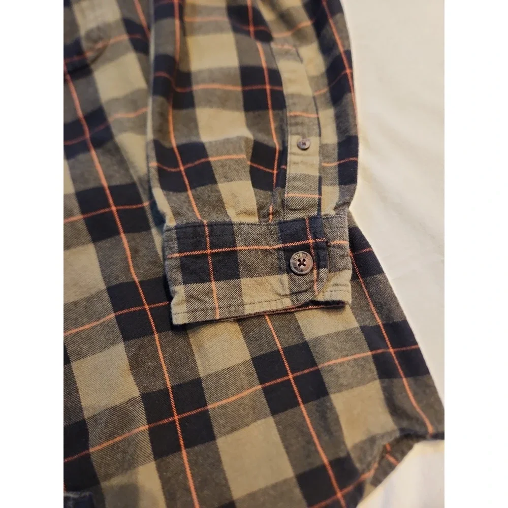 Duluth Trading Co shirt from
