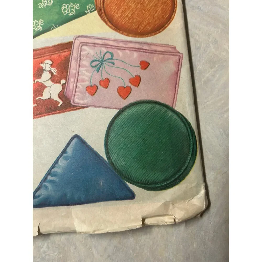 Vintage 1950's Simplicity Pattern #1394 Decorative Pillows with Transfers‎