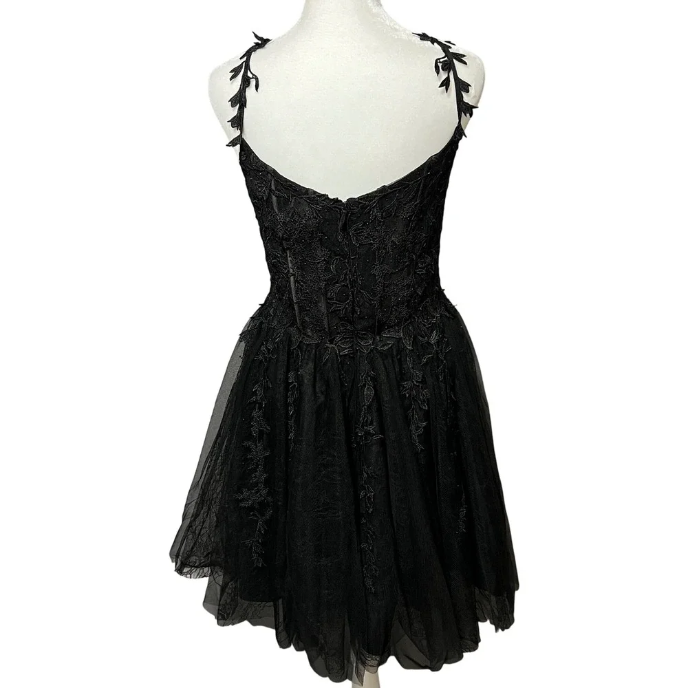 N/A elegant black
