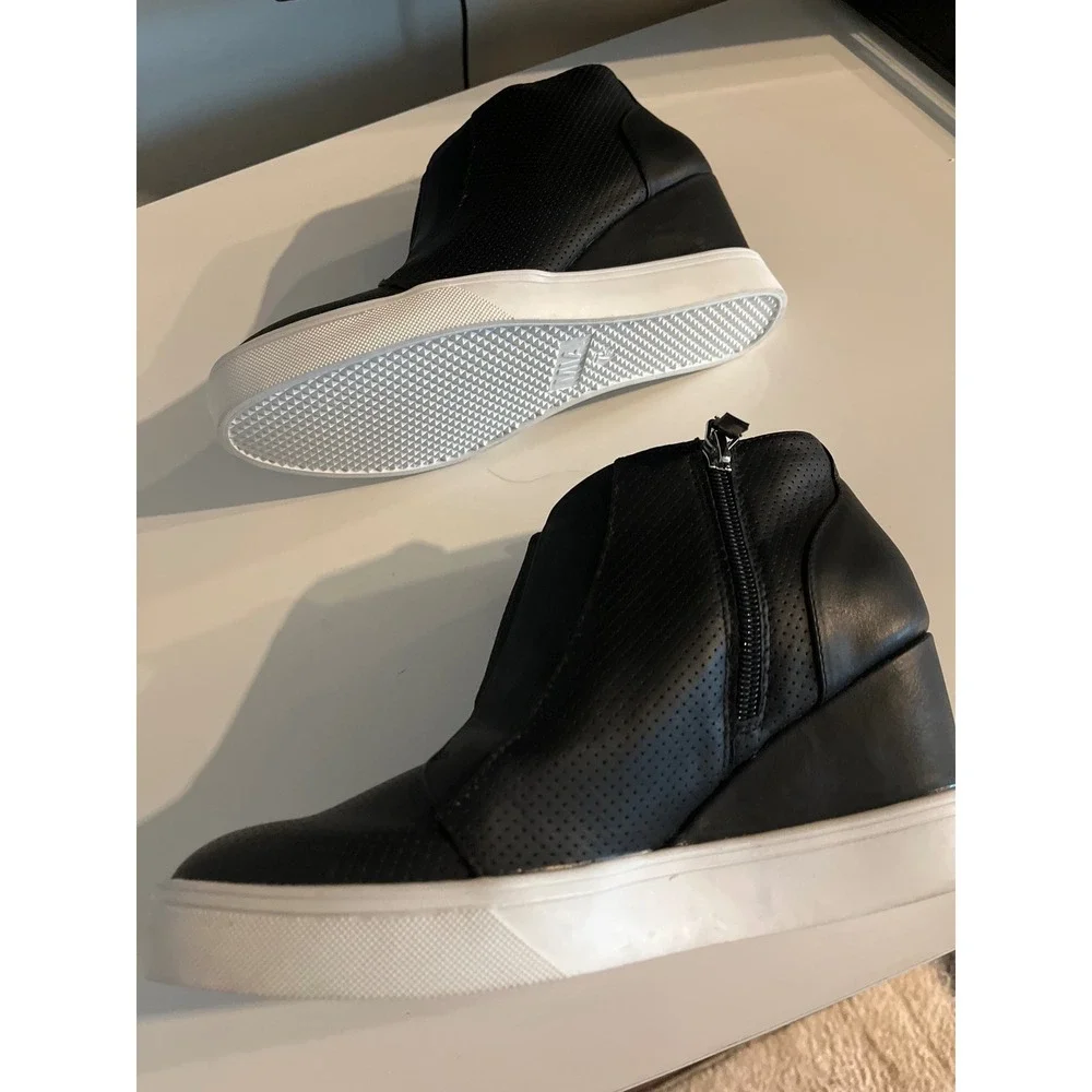 MIA high top