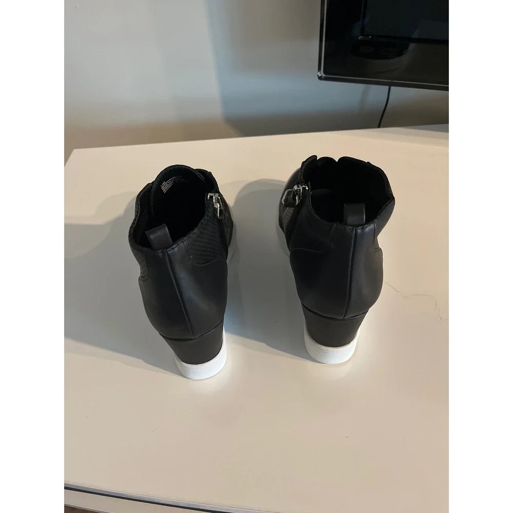 MIA high top