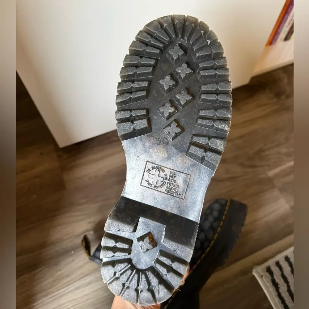 Dr. Martens no box