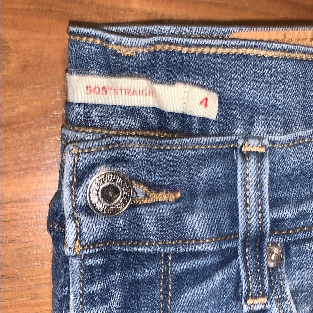 Levis timeless straight