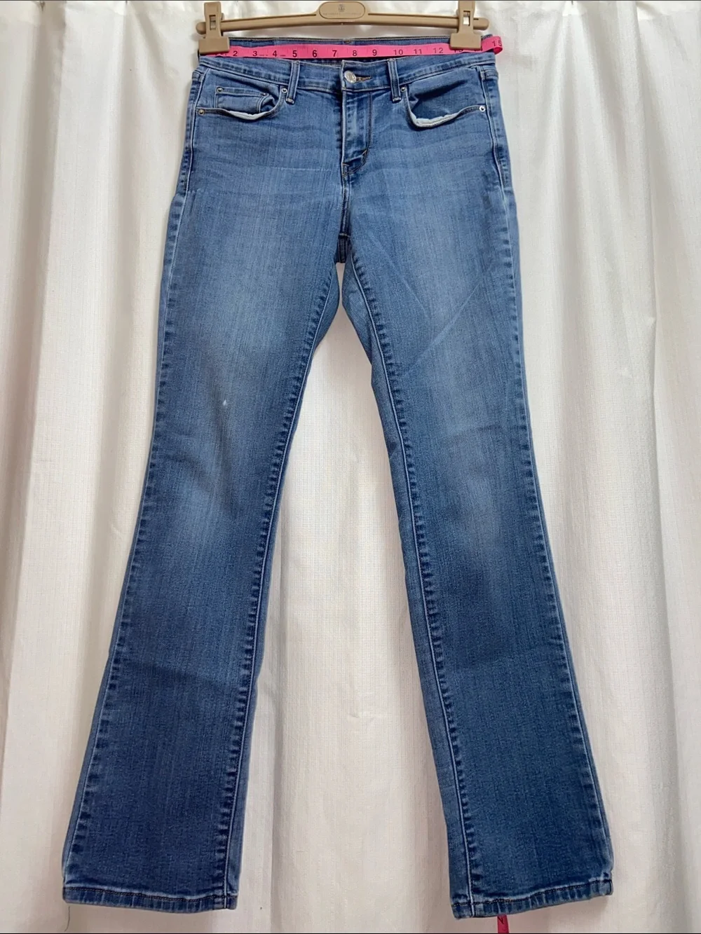 Levis timeless straight