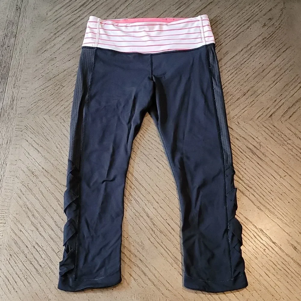 Lululemon size 6 black leggings 💖