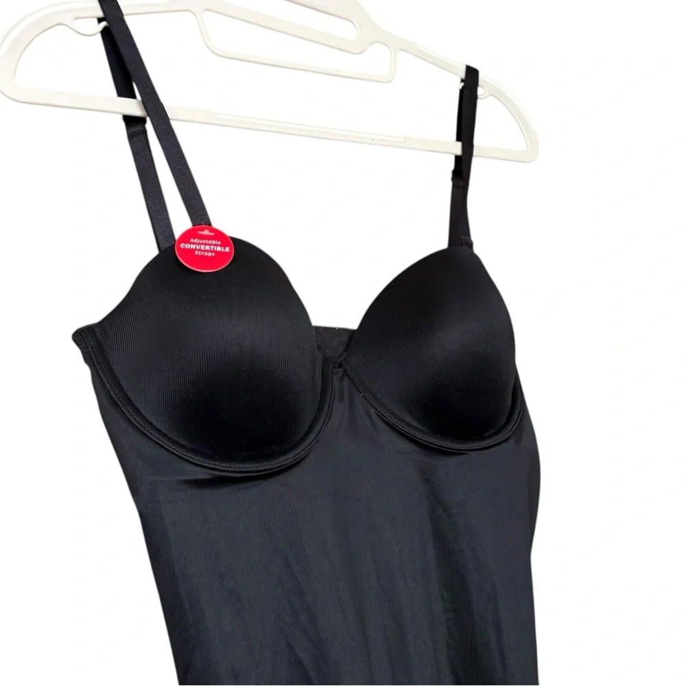 New SPANXshape Suit Your Fancy Strapless Cupped Mid-Thigh Bodysuit Size M‎ Black