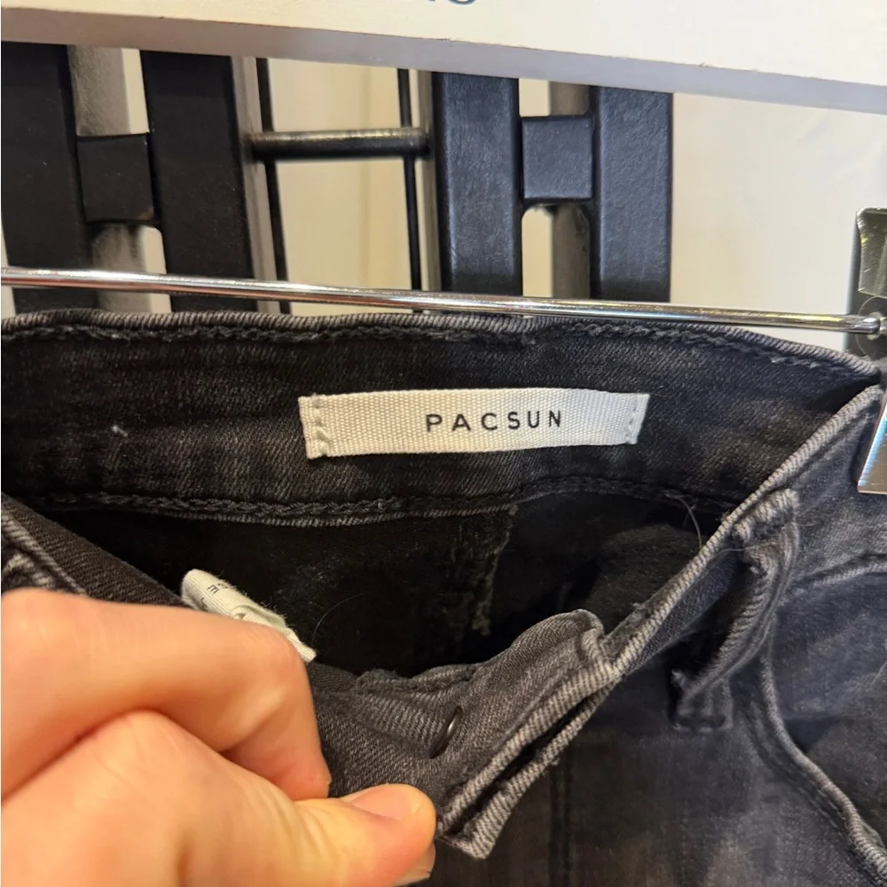 PacSun stylish black