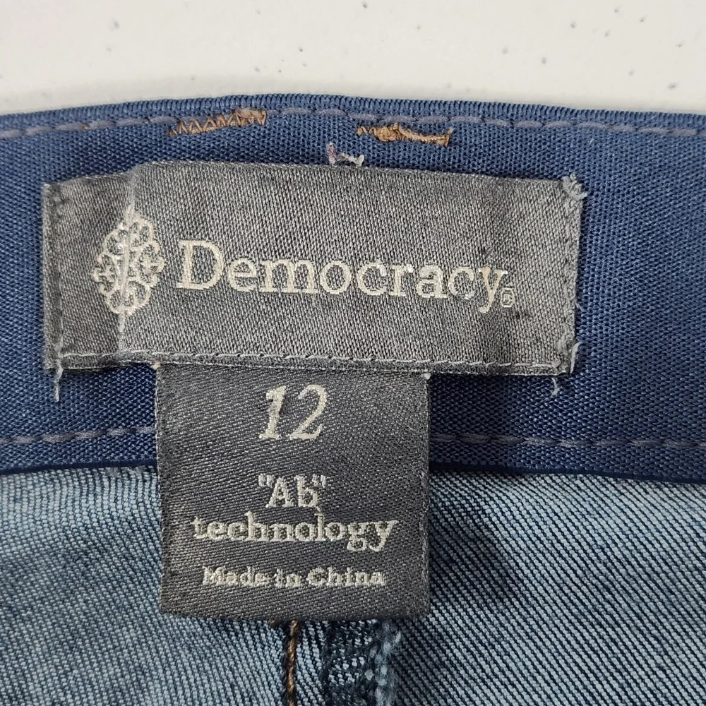 Democracy ab technology