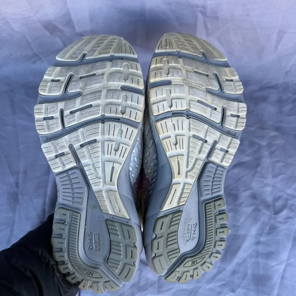 Women's 8.5 Brooks Adrenaline GTS 21 Running Shoe Purple Grey White‎