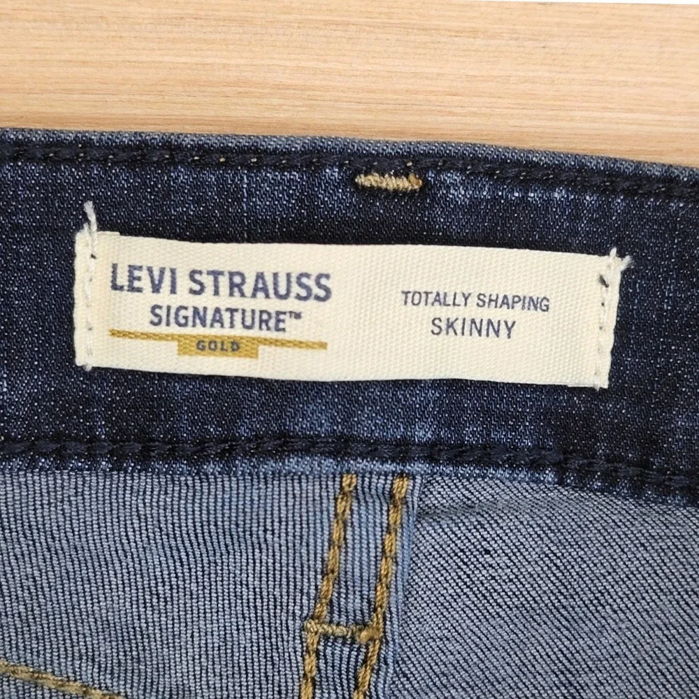 Signature by Levi Strauss signature by