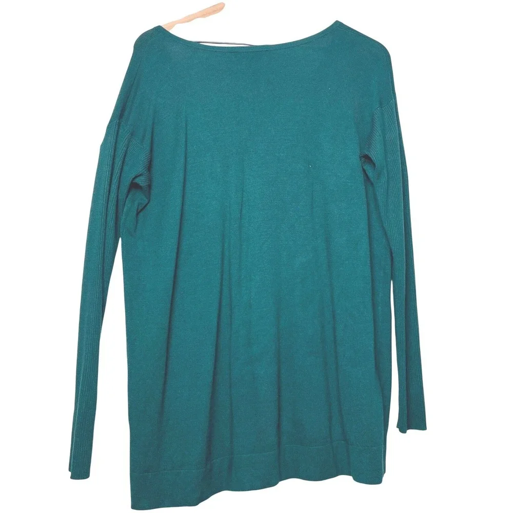 White House Black Market versatile green