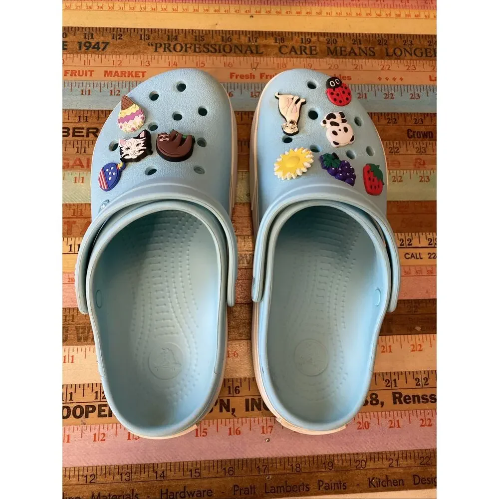 CROCS good preowned