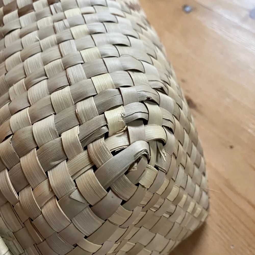 N/A woven tote