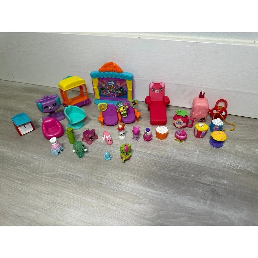 Shopkins Playset Lot ‎ Figures Accessories Movie Theater Kitchen Fun