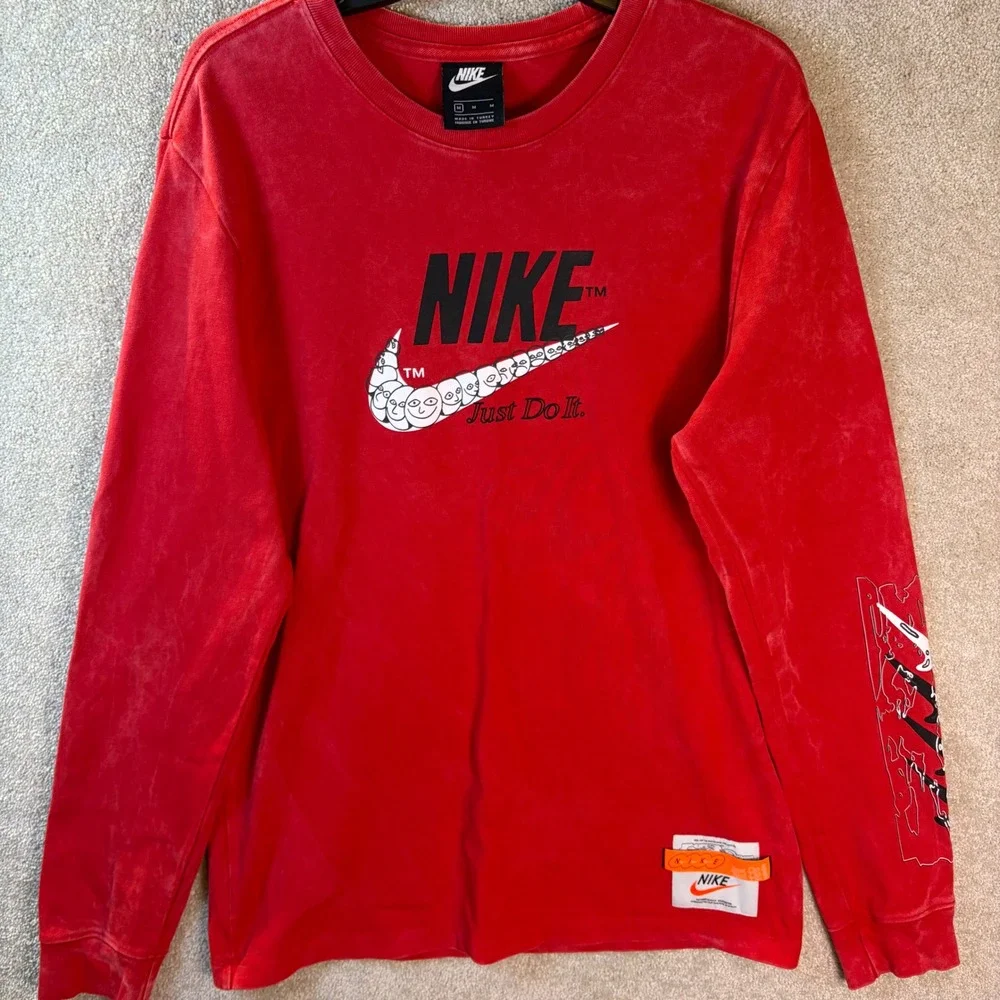 Nike‎ Long Sleeve Shirt Mens Medium Red Distorted Swoosh Wash Drip Heavyweight