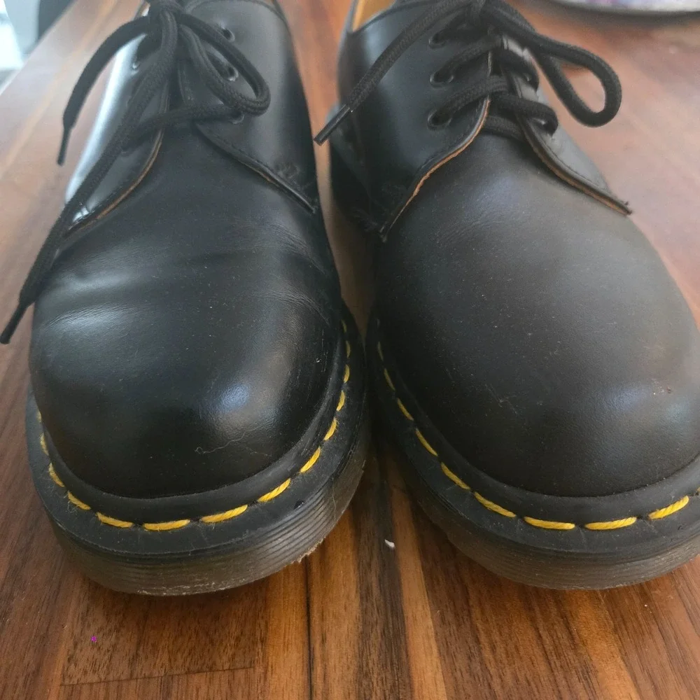 Dr. Martens **see marker