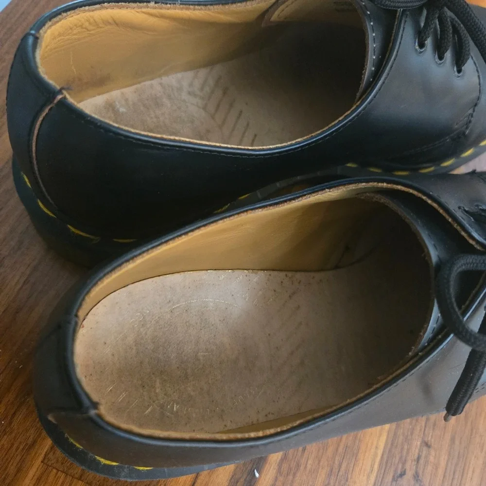 Dr. Martens **see marker