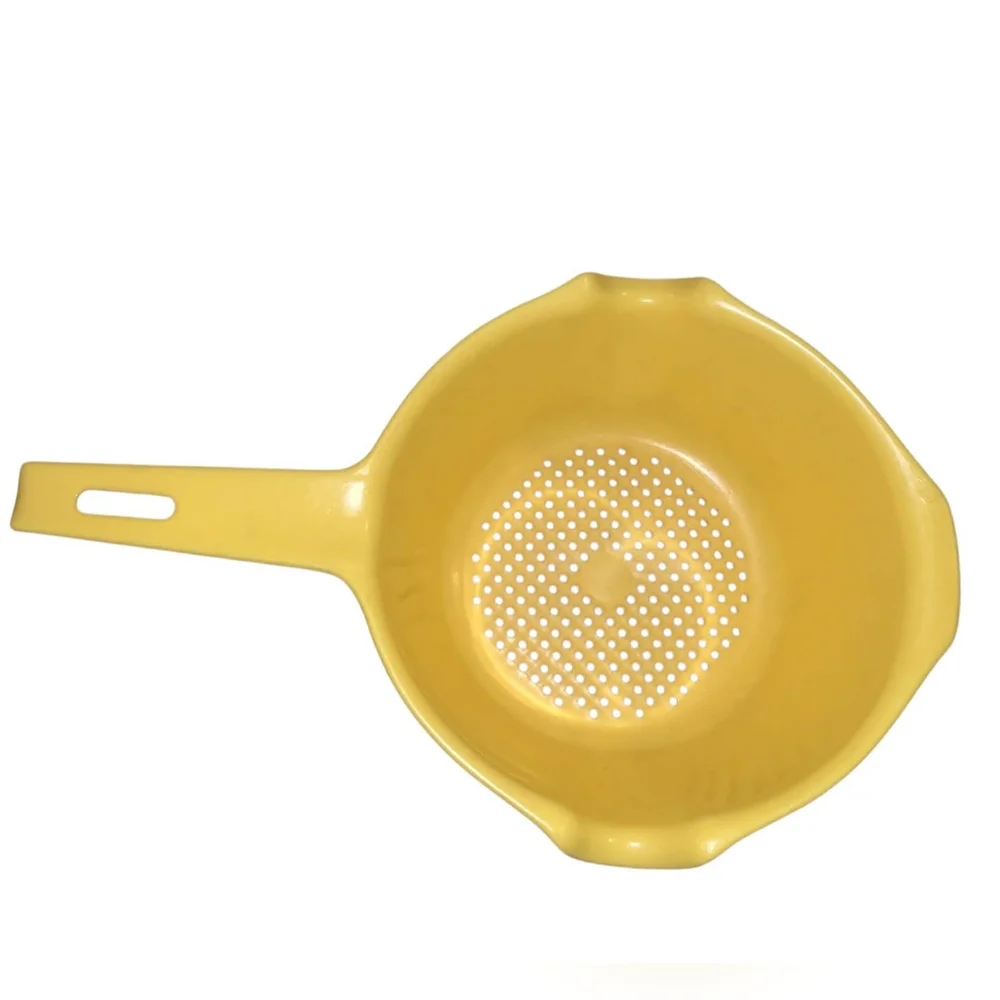 Vintage Rubbermaid Yellow Colander Strainer #2436 Small 7