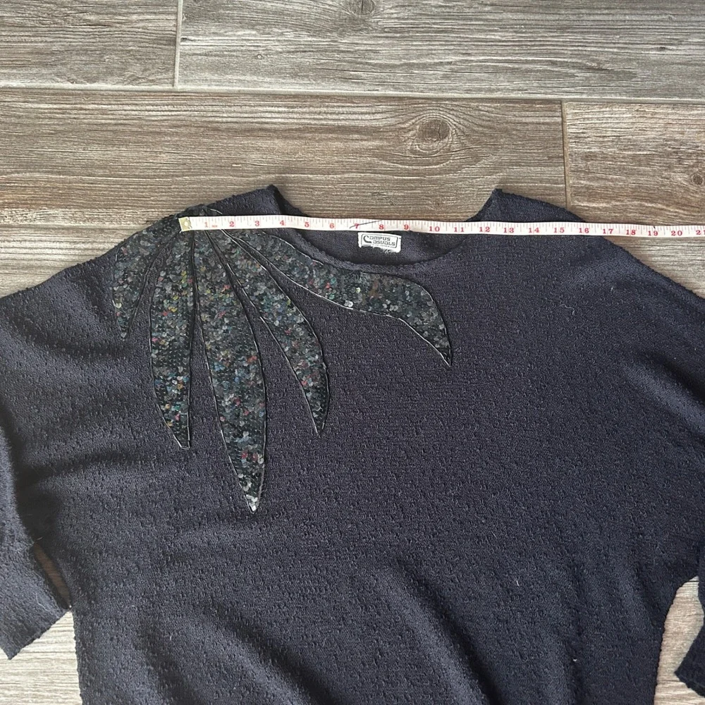 Vintage 80s Black Textured Sweater Sequins‎ Leaf Embellishment Dolman Sleeve