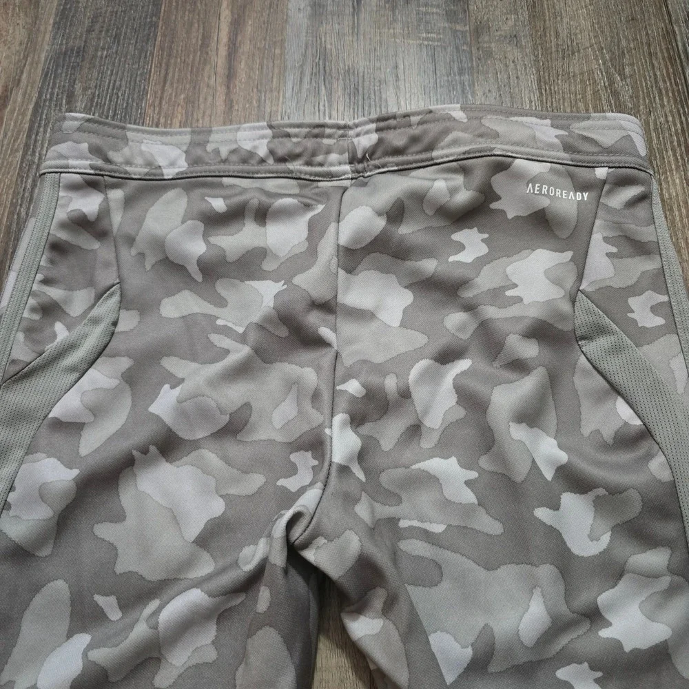 adidas aeroready camo