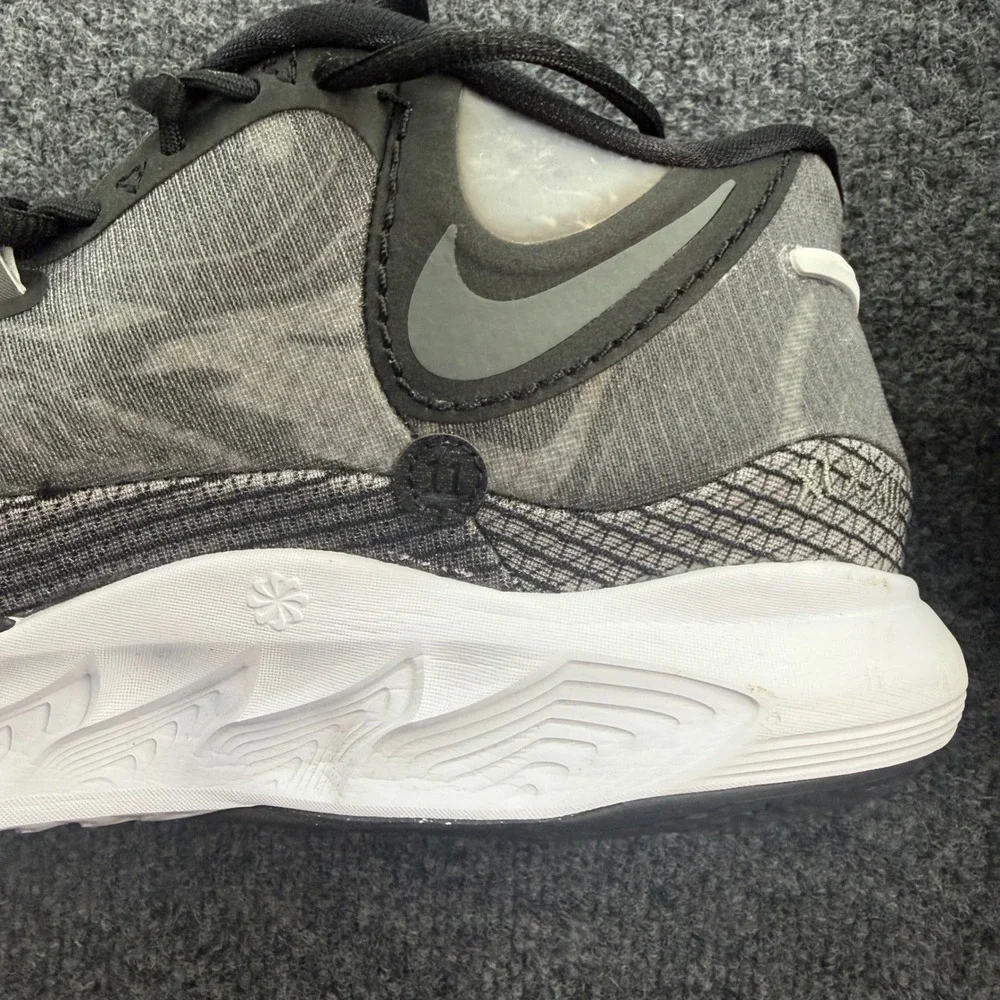Nike dominate court