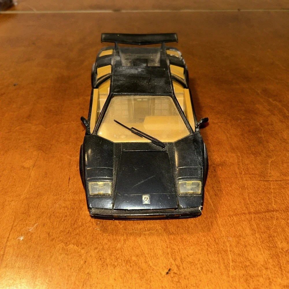 Revell black lamborghini