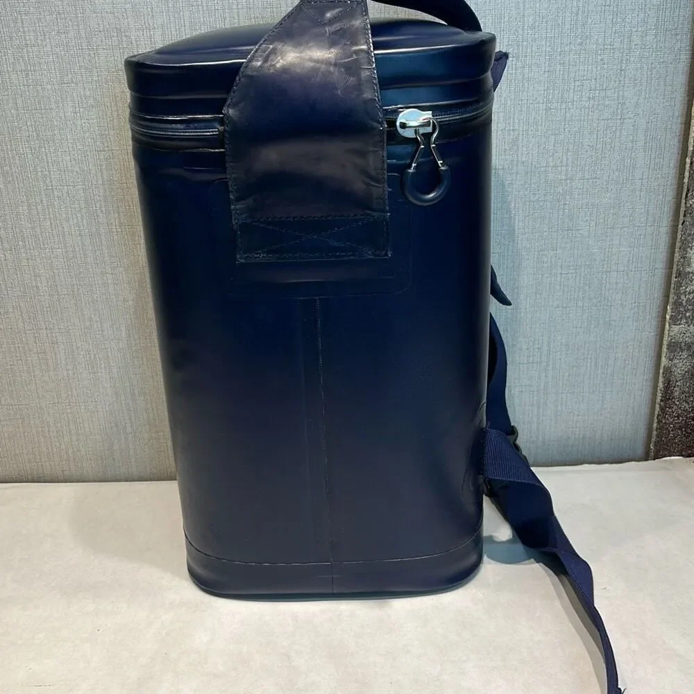Vineyard Vines tote pink fast