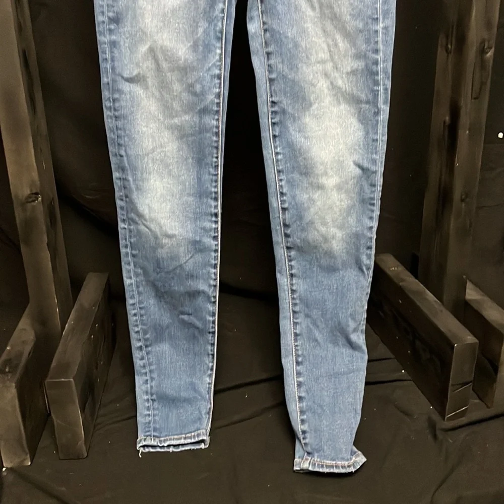 American Eagle Outfitters size hi