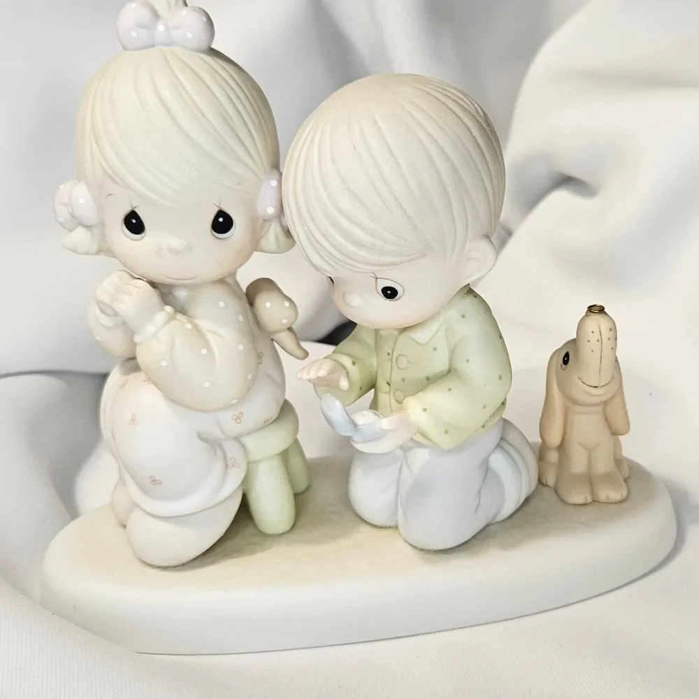 Precious Moments precious moments