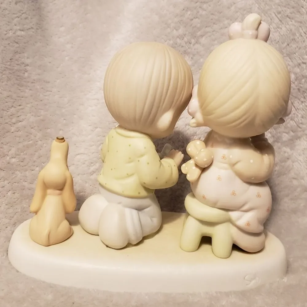 Precious Moments precious moments