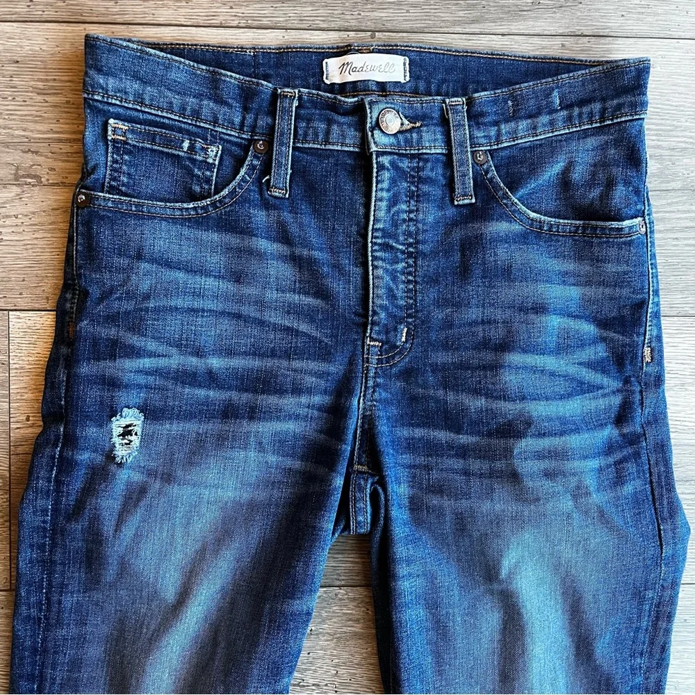 Madewell women’s distressed