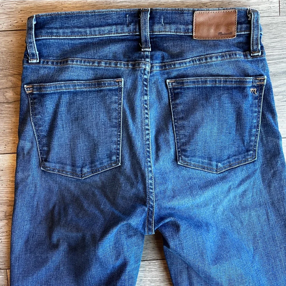 Madewell women’s distressed