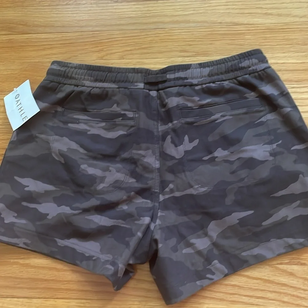 ATHLETA CAMO ELASTIC WAIST STRETCHY FARALLON SHORTS‎ SIZE 6 NWT C4