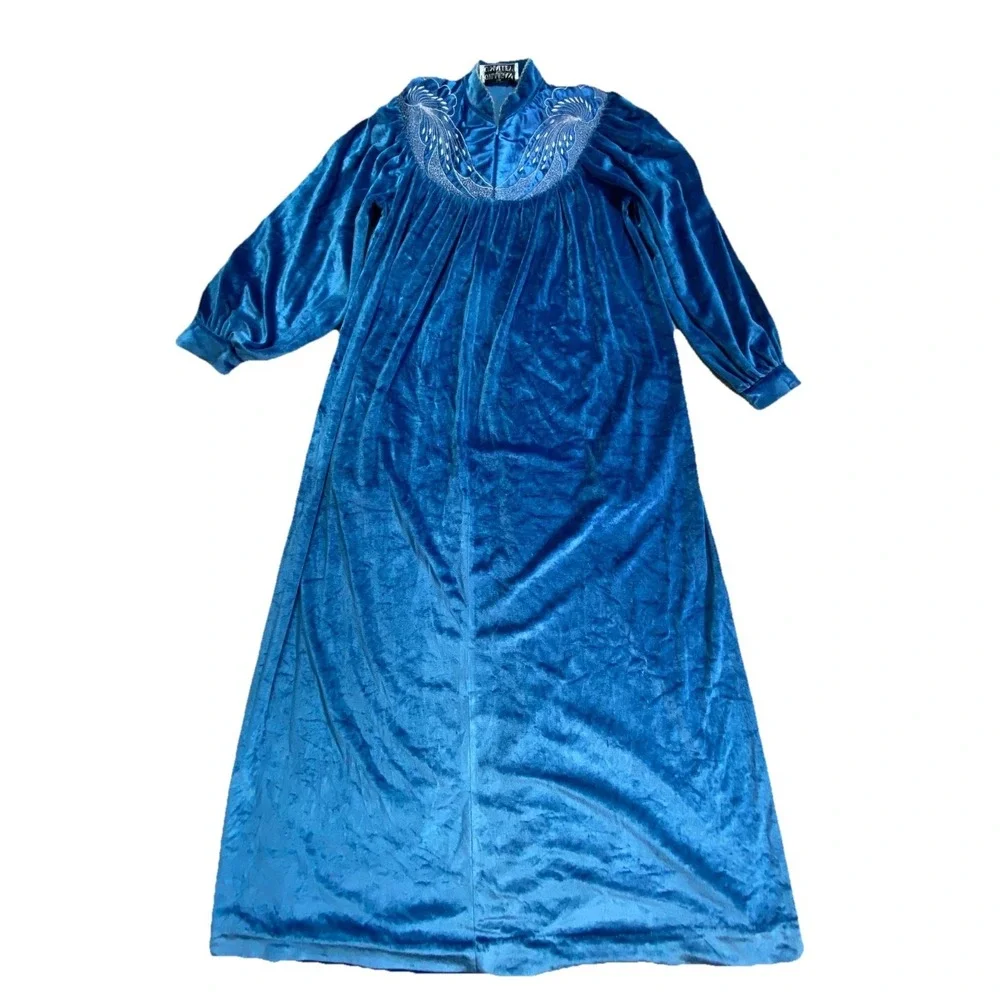 Vintage Gilligan O'Malley Maxi Robe Womens L Blue Velvet‎ Embroidered Nightgown