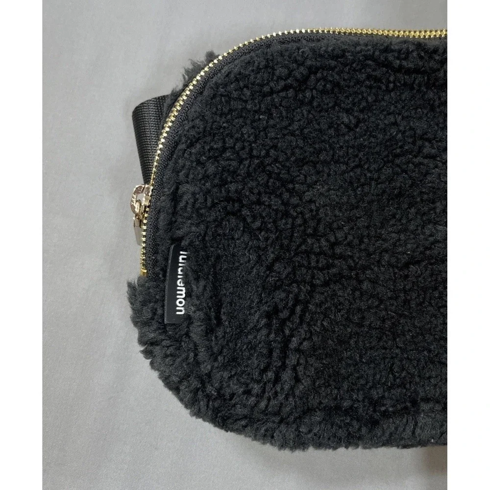 lululemon athletica new tag