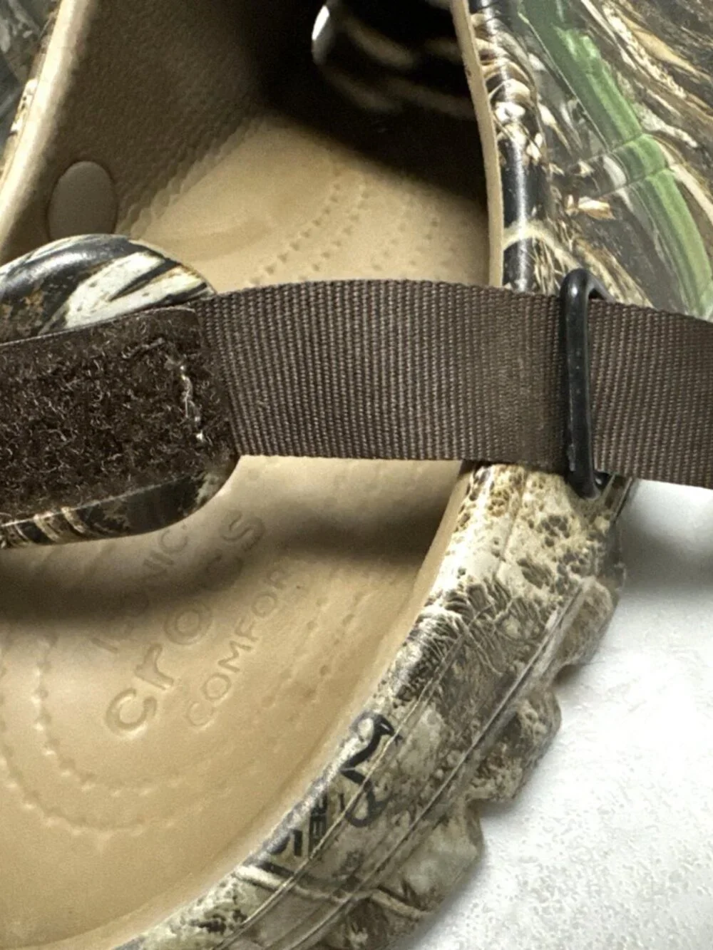 CROCS sandals realtree