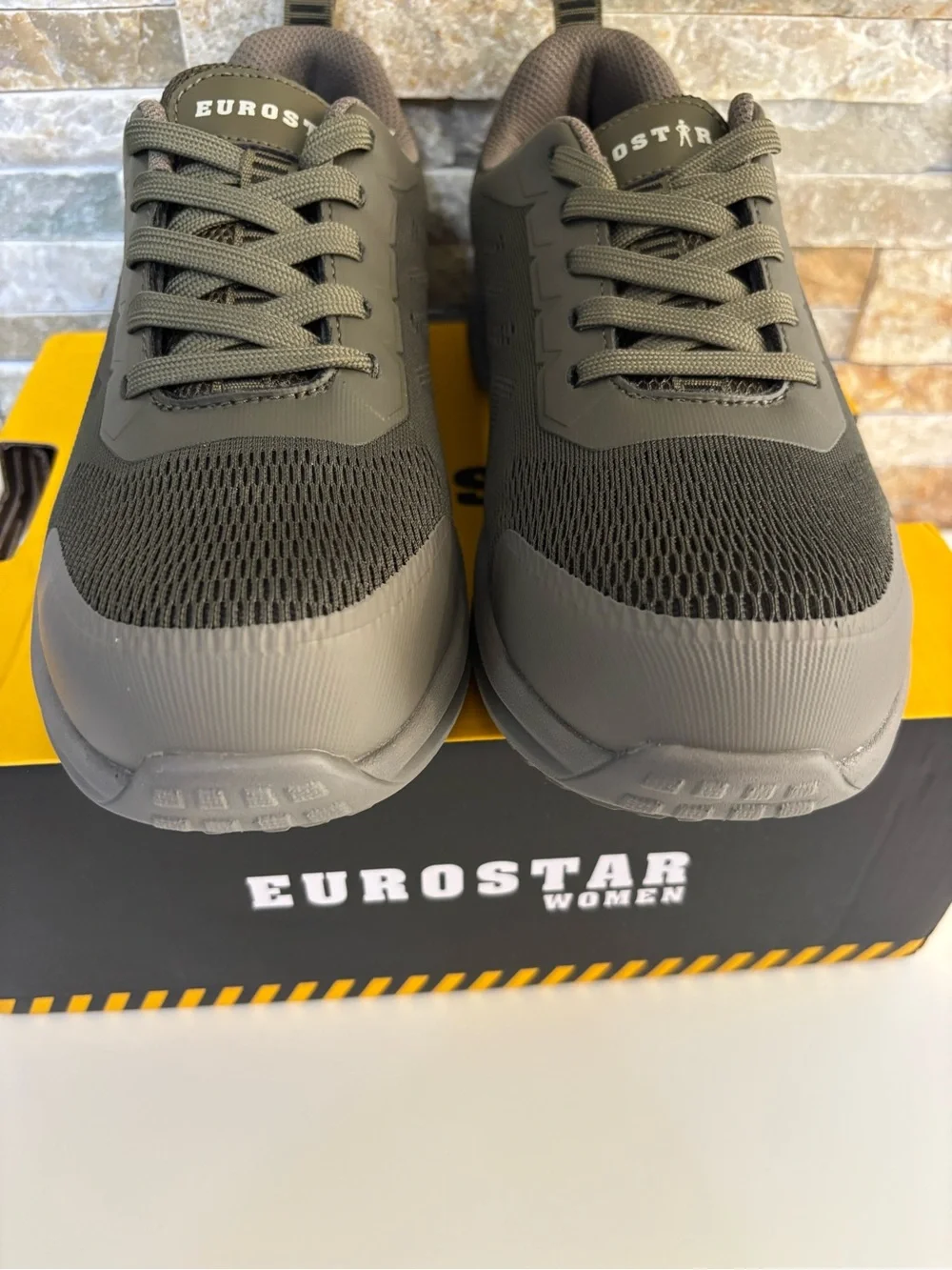 Eurostar Clocker Women’s Steel Toe Work Shoes Olive Green Slip Resistant Sz 6