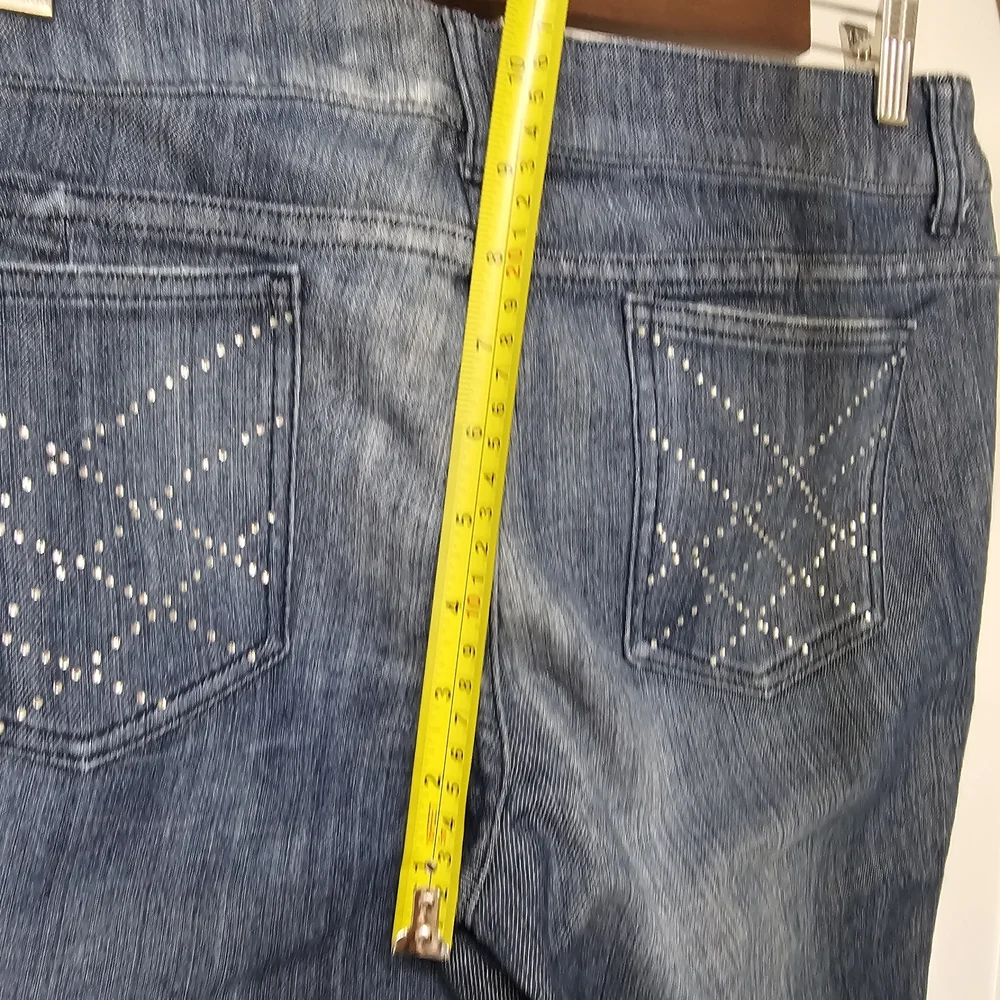 Classic Blue Women's Jeans‎