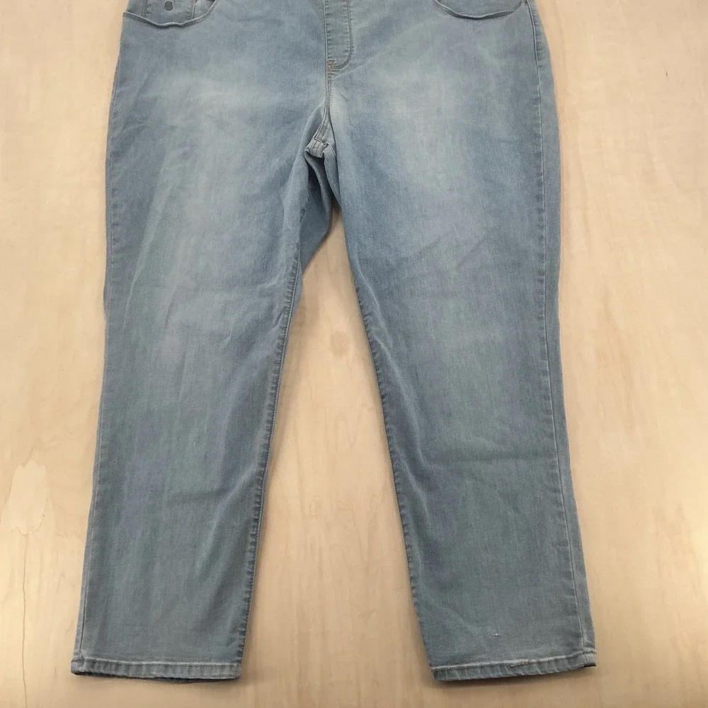 Gloria Vanderbilt these comfortable
