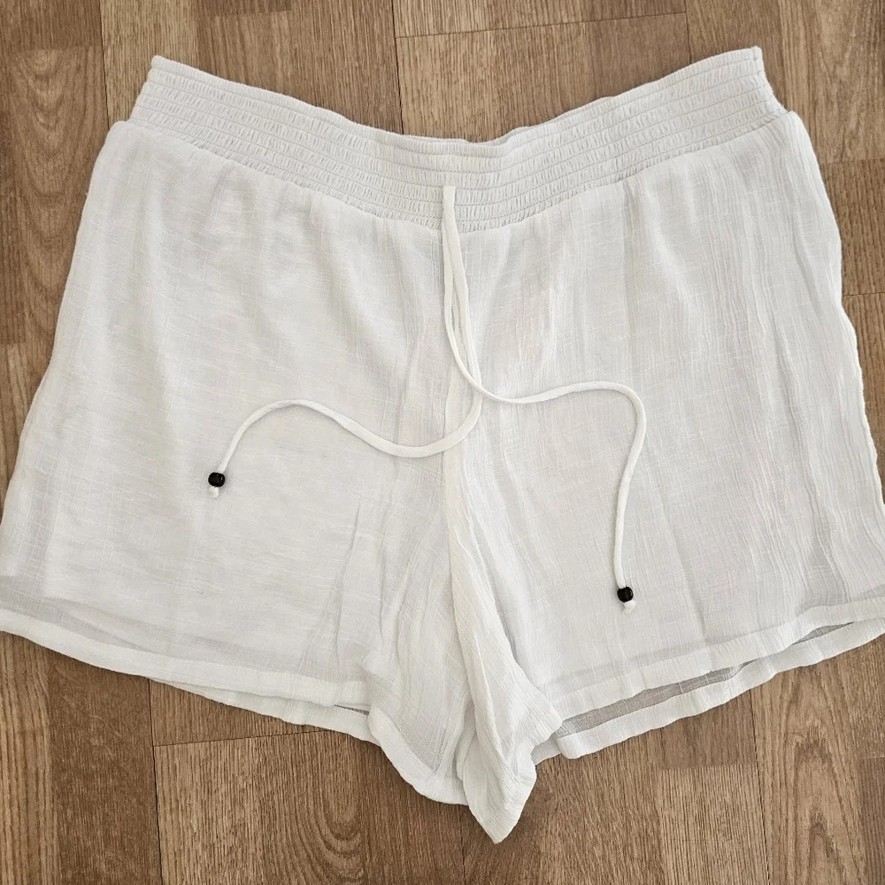 Apt. 9 comfortable white