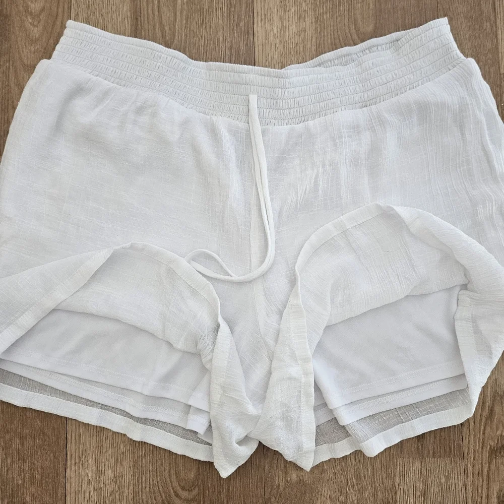 Apt. 9 comfortable white