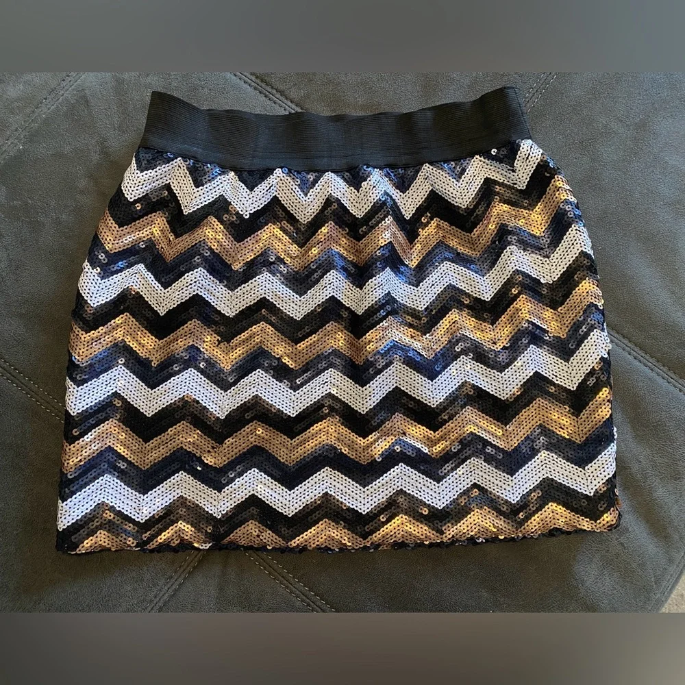 N/A chevron sequin
