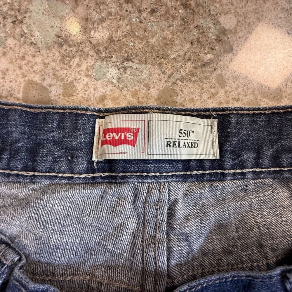 Levis relaxed fit