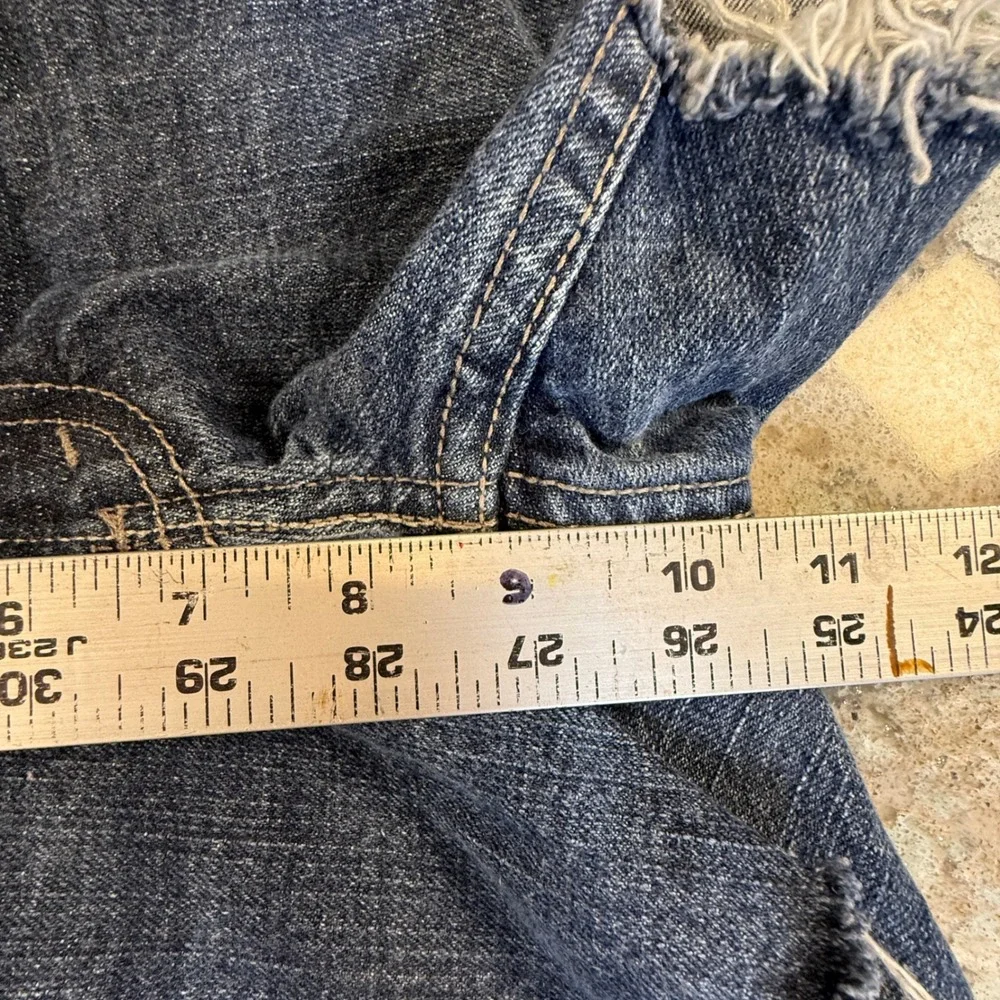 Levis relaxed fit