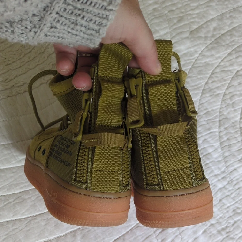 Nike high top
